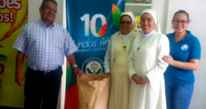 Albergues de niños huerfano recibieron leche Ceteco donada por la Fundacion Chito y Nena Kafie